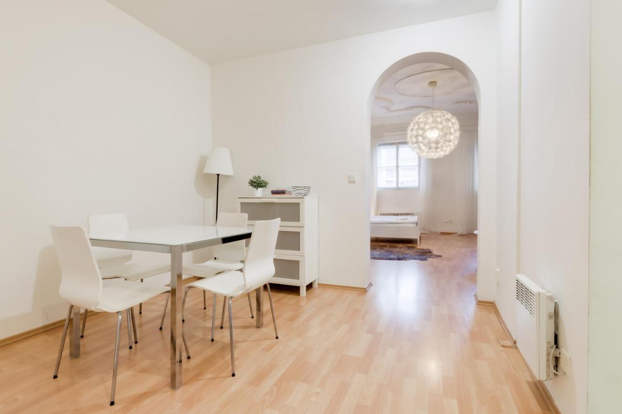 Curiosity Apartments براغ المظهر الخارجي الصورة
