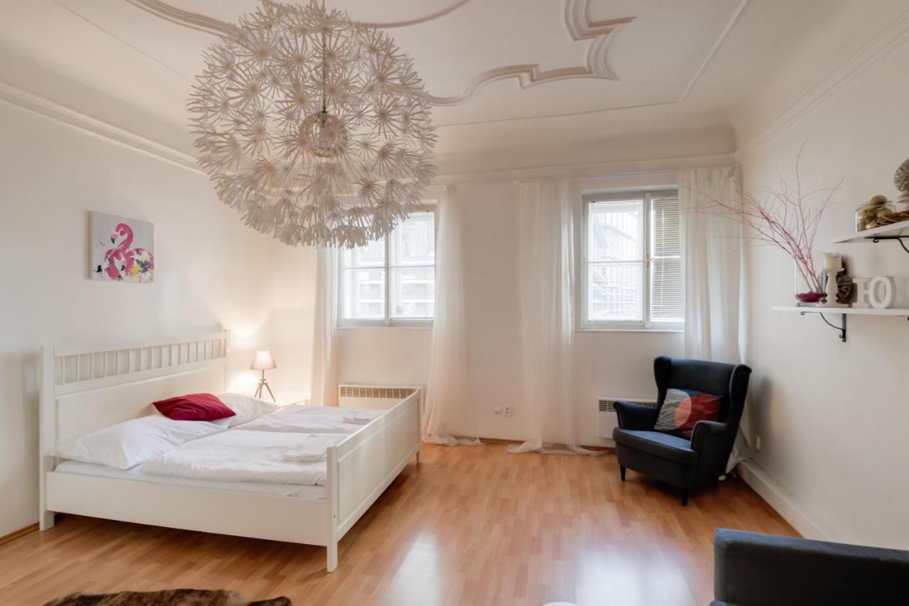 Curiosity Apartments براغ المظهر الخارجي الصورة